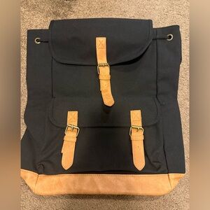 Black
Canvas backpack